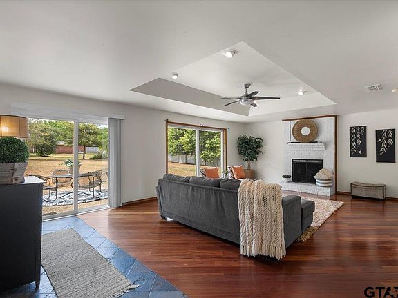 5th image of 306 Lone Star Ln