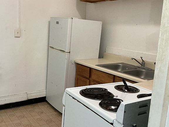 5th image of 11 N Normal St APT 3