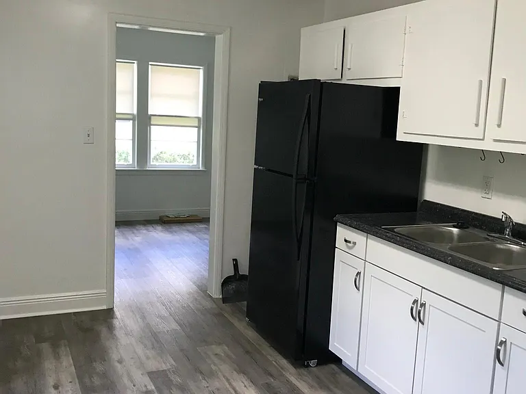 900 Aragon Ave — Photo 8