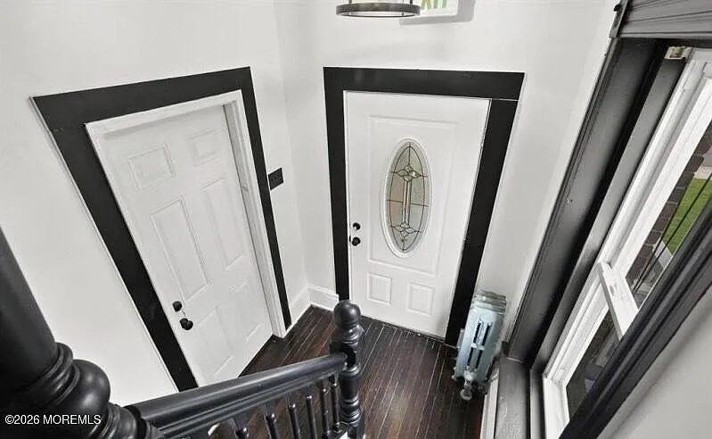 2 bed, 4893 sqft, $2,300 — Photo 3