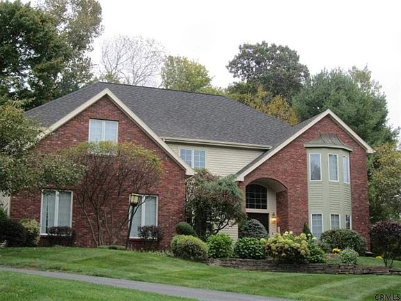 4th image of 801 Huntington Ct