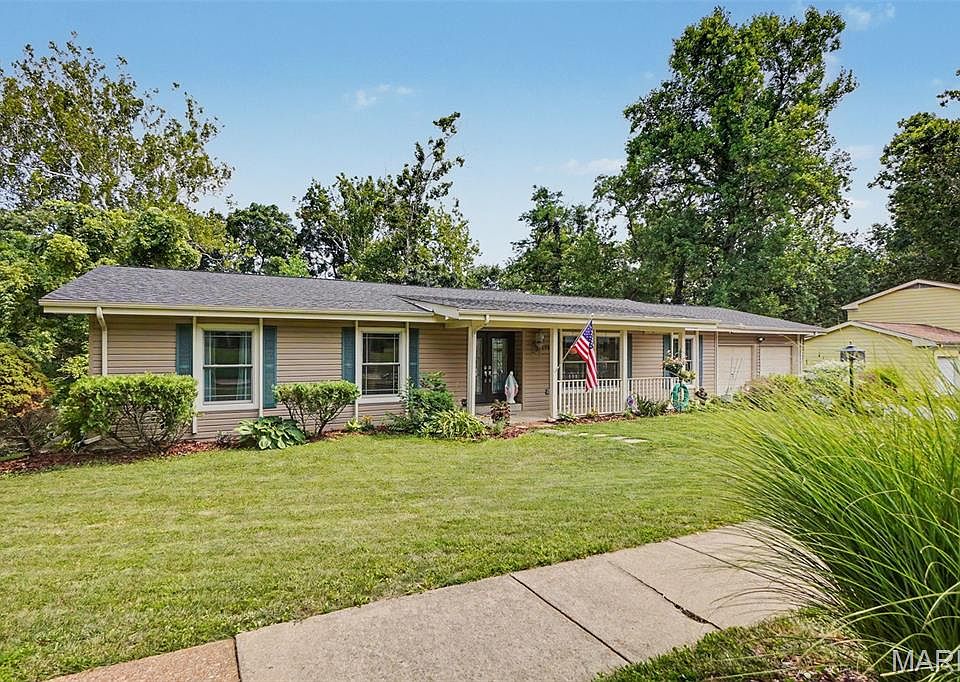 1st image of 358 Ridgemeadow Dr