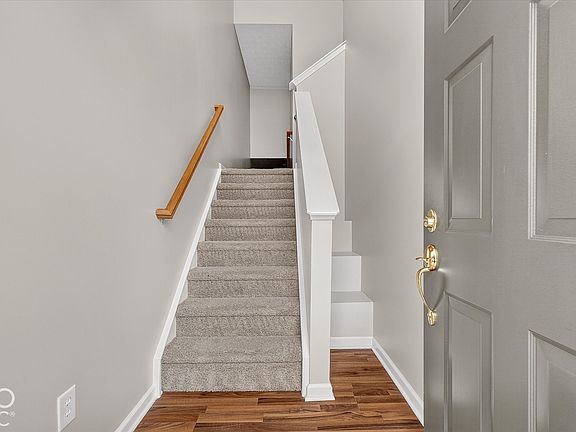 4th image of 9013 Mercer Dr