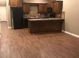 1609 NW Eagle Ridge Dr, Grain Valley, MO 64029