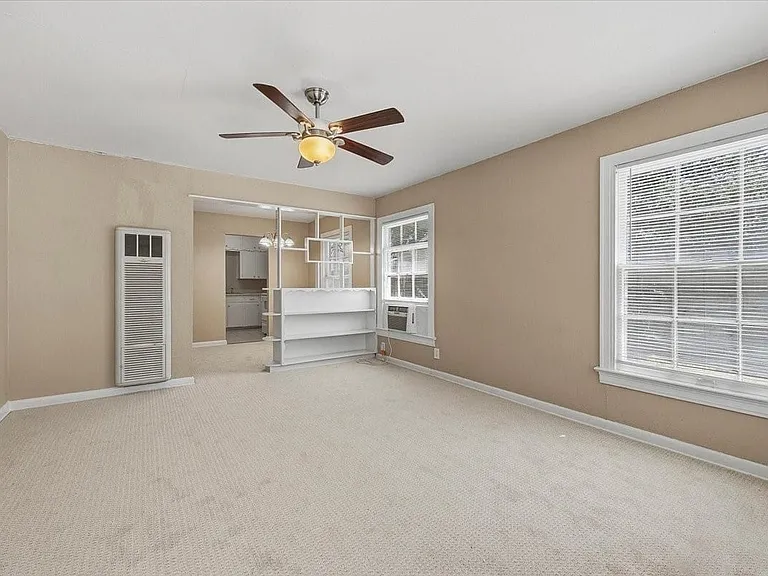 3908 Linden Ave — Photo 5