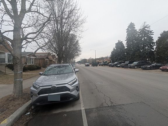 5th image of 4449 N Narragansett Ave