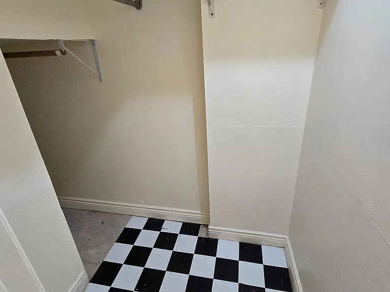 20 Edna Ave #BASEMENT — Photo 11