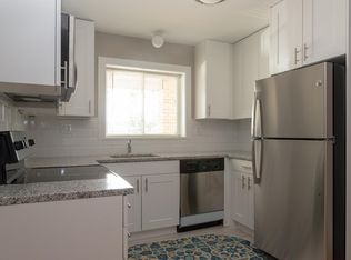 1902 Oakton St #A6, Park Ridge, IL 60068