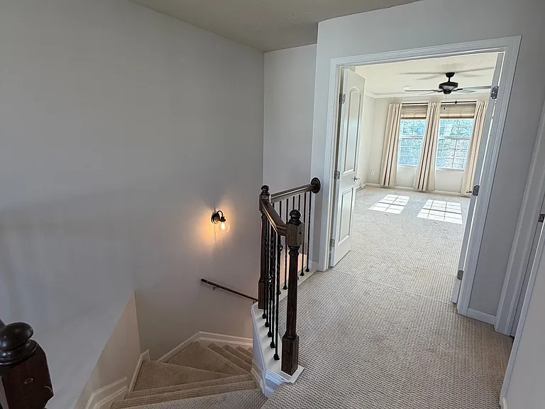 5975 N Pointe Dr — Photo 17