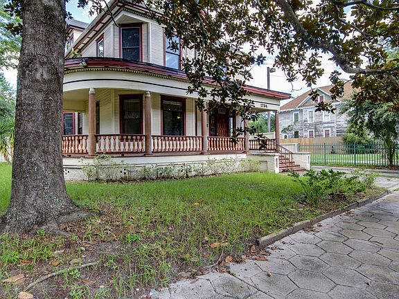 4th image of 1724 N PEARL Street