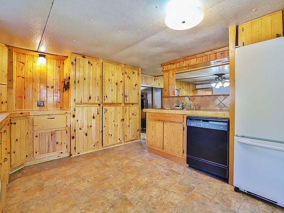 5th image of 2384 44th St SW