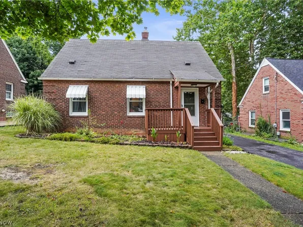 295 Oxford Ave, Akron, OH 44310