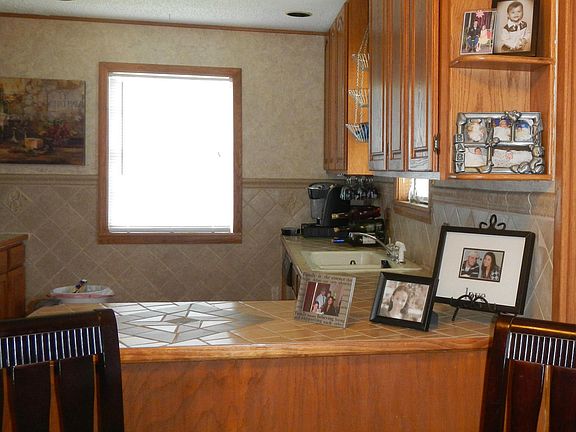 5th image of 1310 Meadowbrook Dr