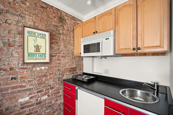 Sold by Keller Williams NYC | media 7