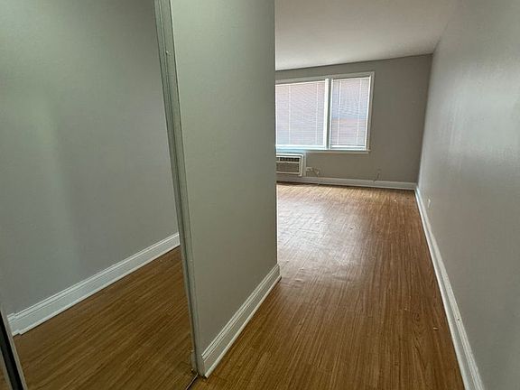 3rd image of 2402 N New England Ave APT 104