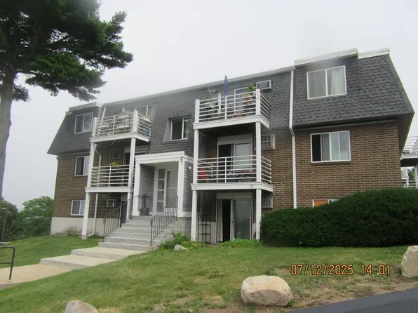 145 Essex Ave APT 604, Gloucester, MA 01930