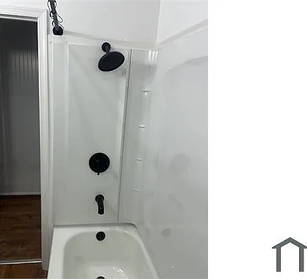 5826 Chestnut St #1 — Photo 10