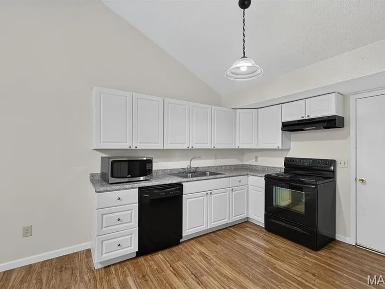 11 Bayside Ct #11 — Photo 14