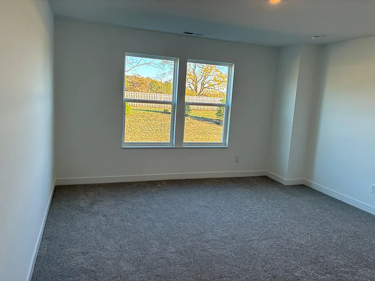 410 Monarch Ln — Photo 21