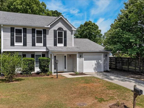 8467 Walsham St, North Charleston, SC 29420
