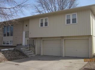 204 N 27th St, Norfolk, NE 68701