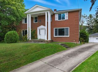 8983 Highland Dr #S, Brecksville, OH 44141