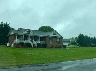 8298 Cedar Bark St, Hickory, NC 28602