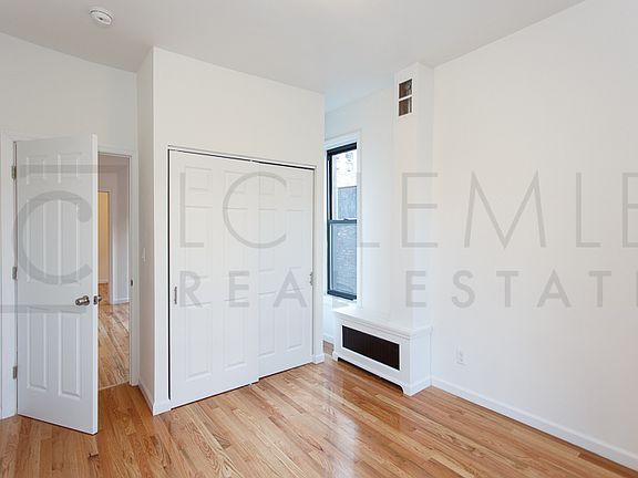 4th image of 1324 Lexington Ave #4