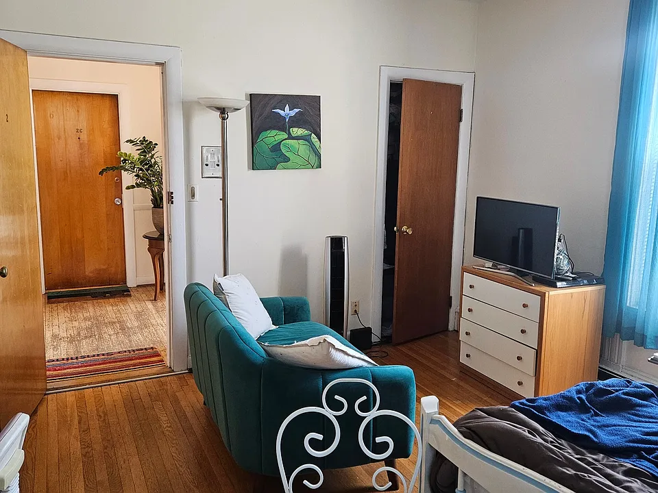 89 Englewood Ave #2A