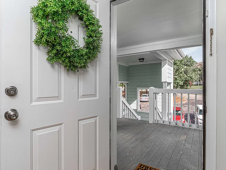 1850 Atlantic Dr #633 — Photo 3