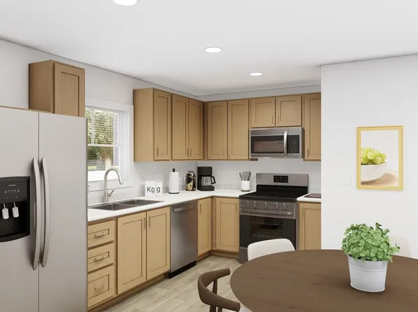 502 Holiday Park Vlg, Jamestown, ND 58401