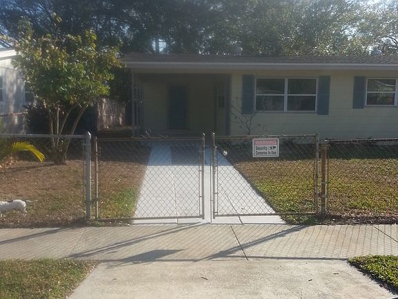 Street view of driveway