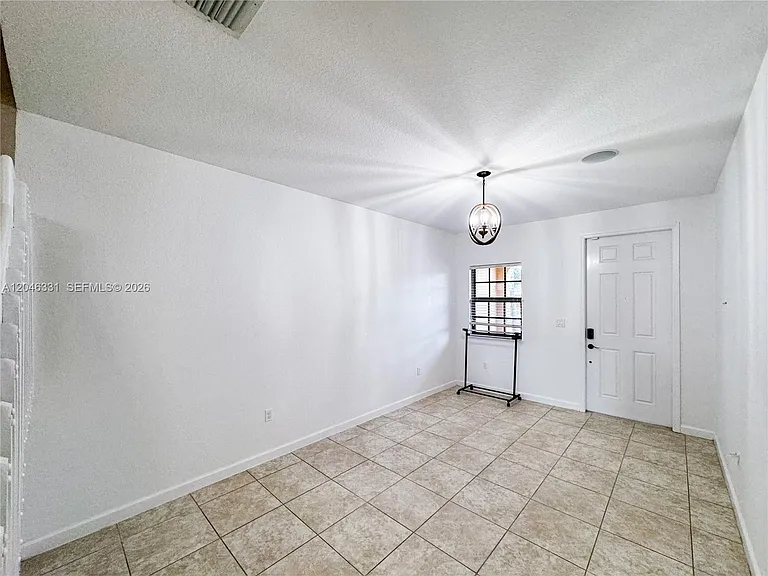 3740 NE 3rd Ct — Photo 6