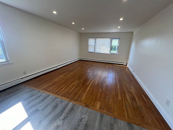 4th image of 85 Edgewood Ave #1