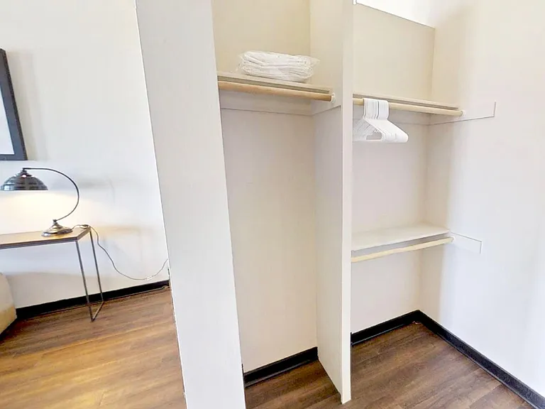 Landmark Lofts Apartments — Photo 43