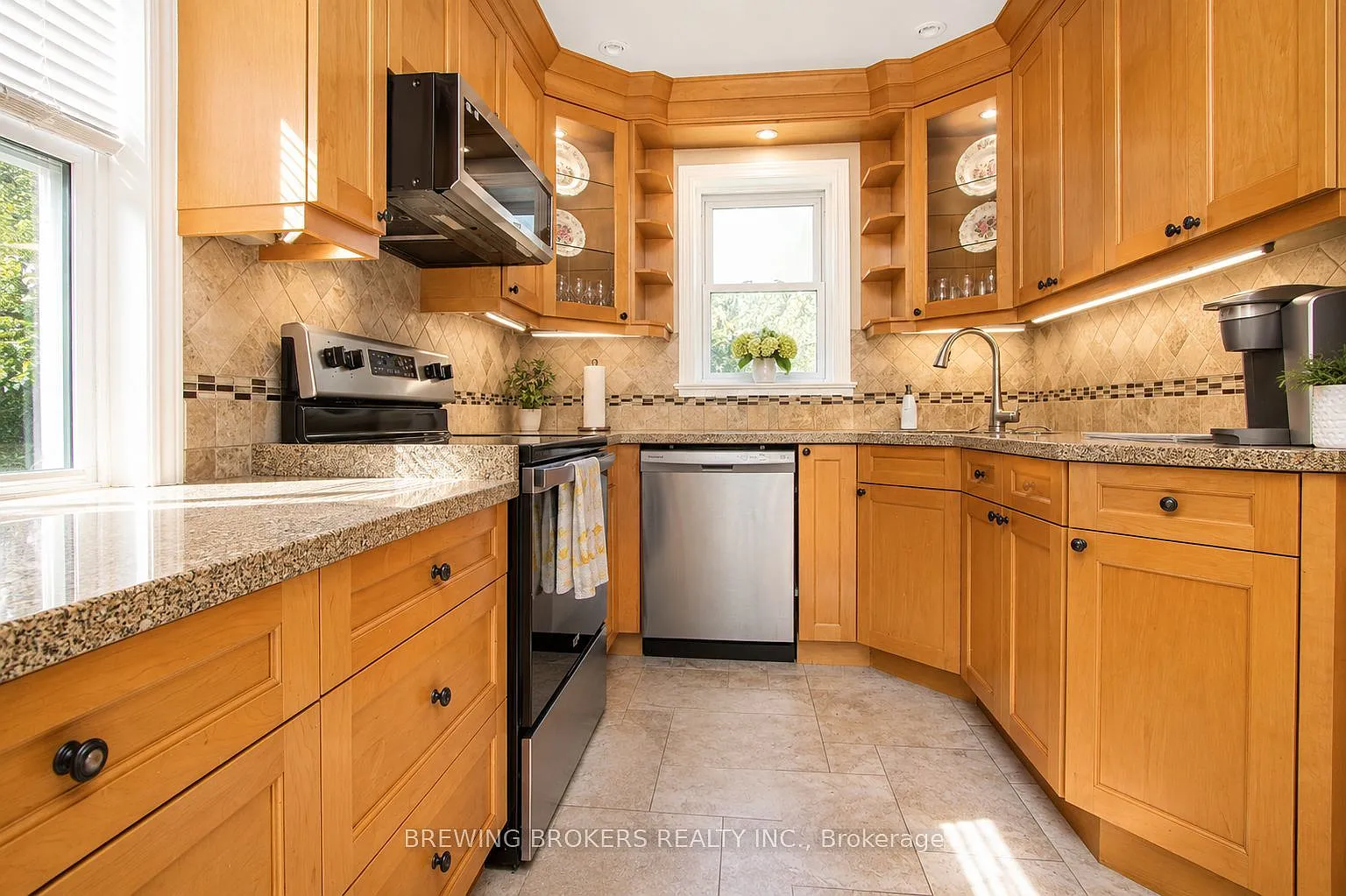 4 bed, $4,498 — Photo 4