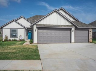 10600 Glover River Dr, Yukon, OK 73099