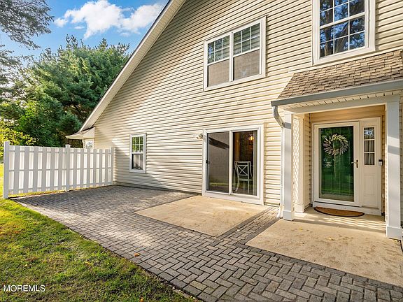 3rd image of 101 Gladiola Drive