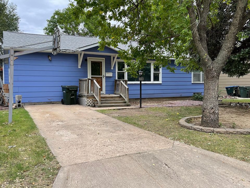 1st image of 2318 Thompson Ave
