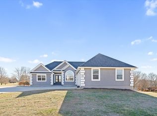604 Canyon Dr, Pleasant Hill, MO 64080