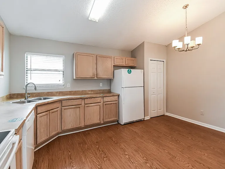 4323 Hanging Moss Dr — Photo 7