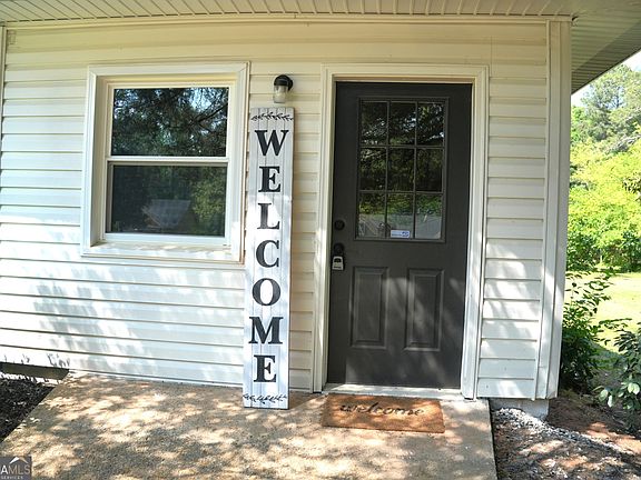3rd image of 145 Beaverdam Rd