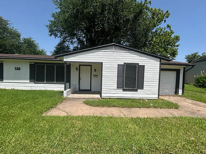 138 Vandenburg Dr #B — Photo 17