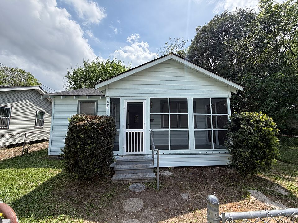 1st image of 1363 W Roosevelt St