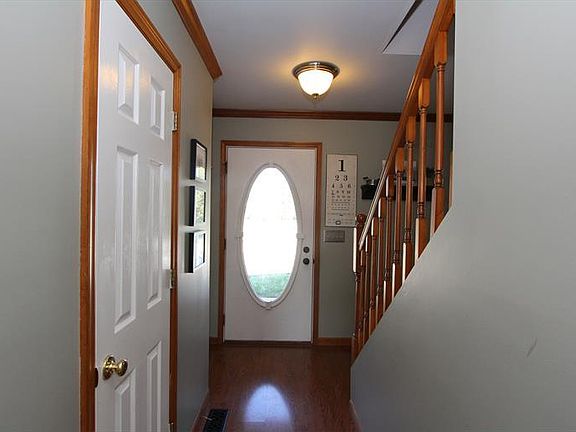 3rd image of 533 Flanders Ave