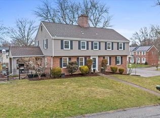 100 Laurelwood Dr, Pittsburgh, PA