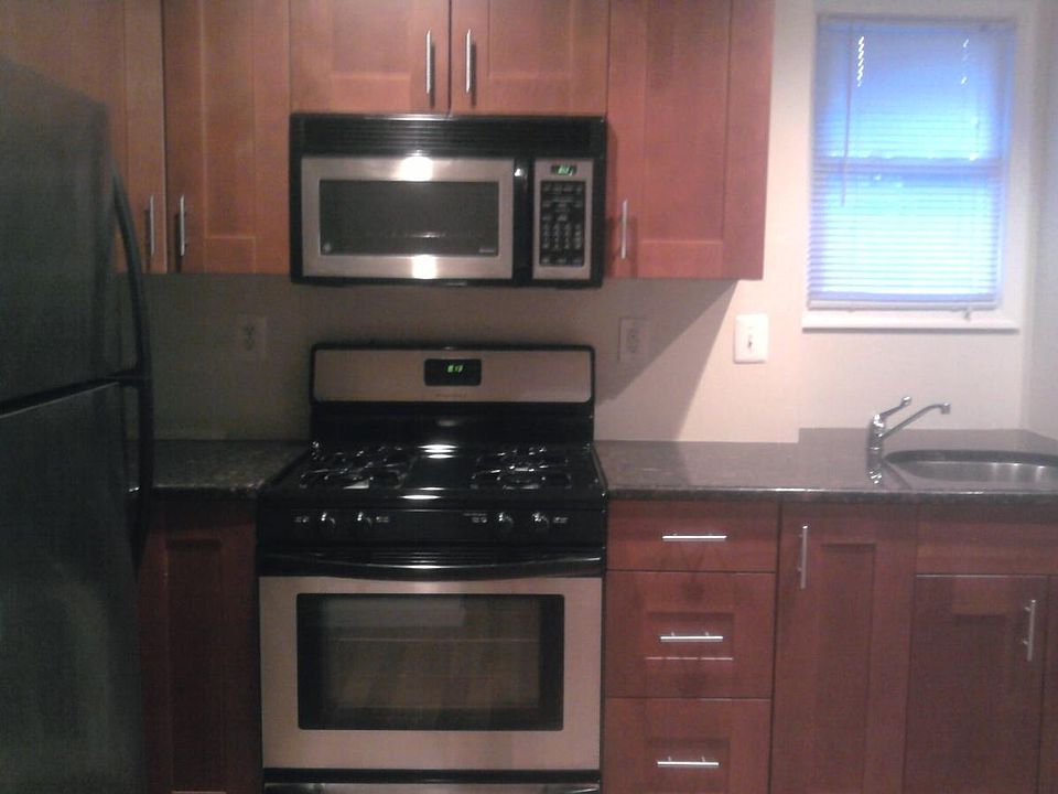 1st image of 319 N 40th St #3