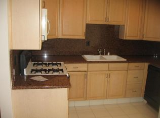 851 4th St APT B, Encinitas, CA 92024