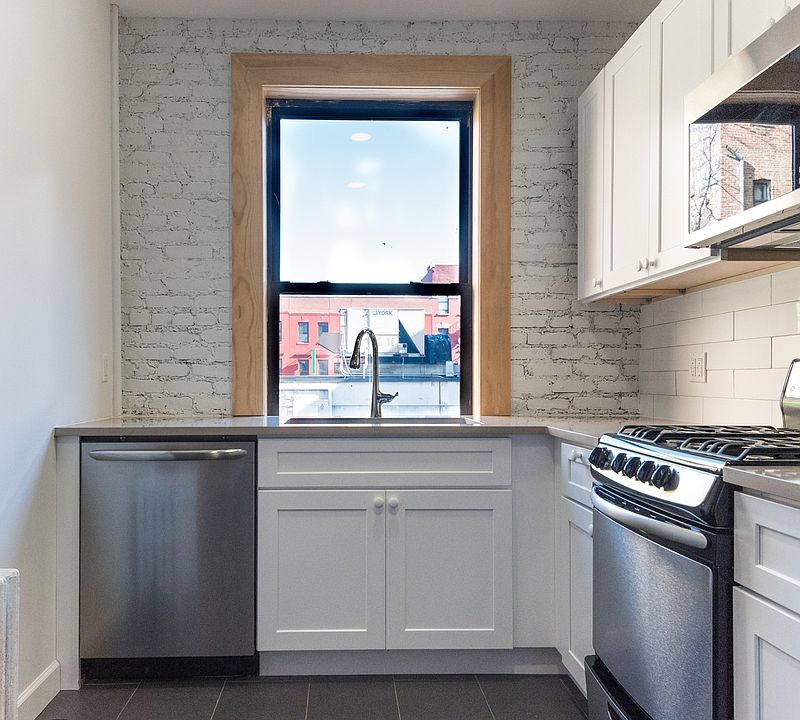 1st image of 325 Empire Blvd APT 2