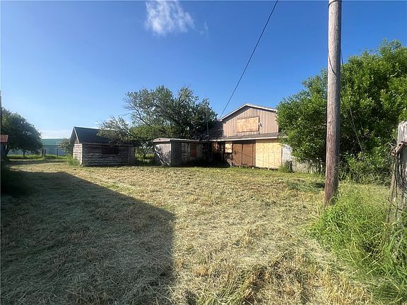 5th image of 2826 Hargus St